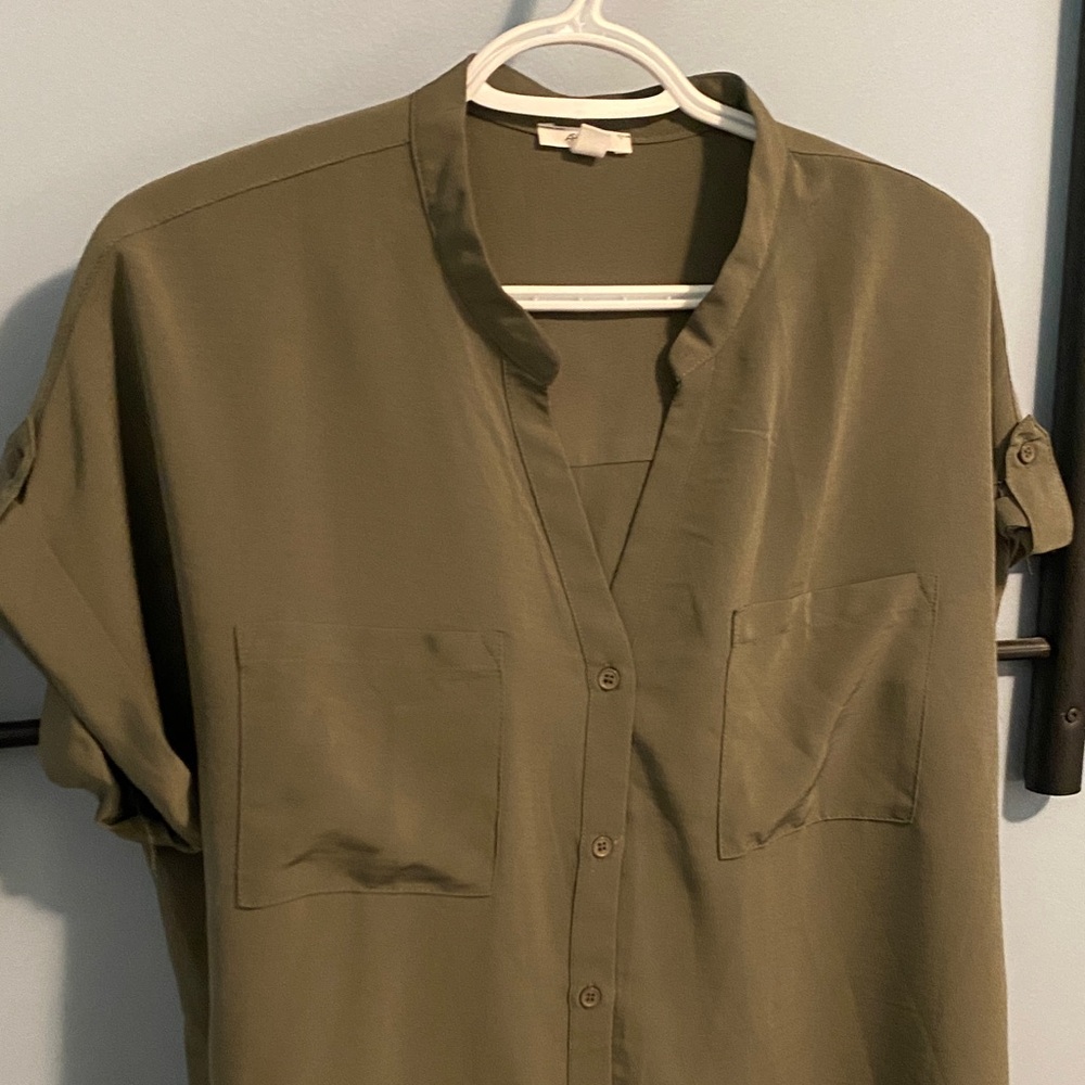 Ardene Green Button Down Shirt P2P 26”